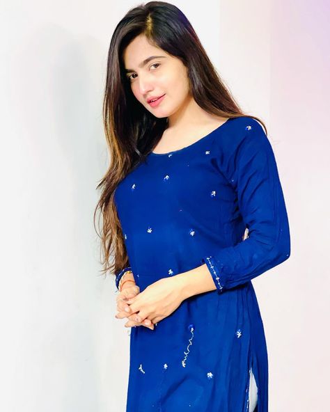 59.6k Likes, 1,363 Comments - _Nandu (@nandanisharma512) on Instagram: “💙✨🤍” Nandini Sharma, Sanchita Basu, Pakistani Beauty, Desi Models, Beautiful Dresses For Women, Indian Beauty Saree, Desi, Beautiful Dresses, Long Sleeve Blouse