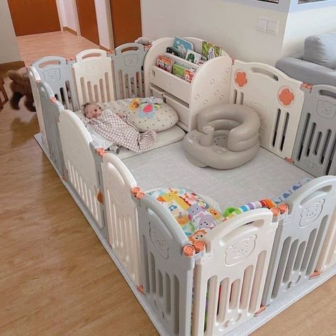 Playpen In Bedroom, Playroom For Newborn, Playroom Ideas For Babies, Playroom For Infants, Large Playpen Ideas, Playyard Baby Playpen Ideas, Toddler Playpen Ideas, Playpen Organization, Living Room With Baby Stuff