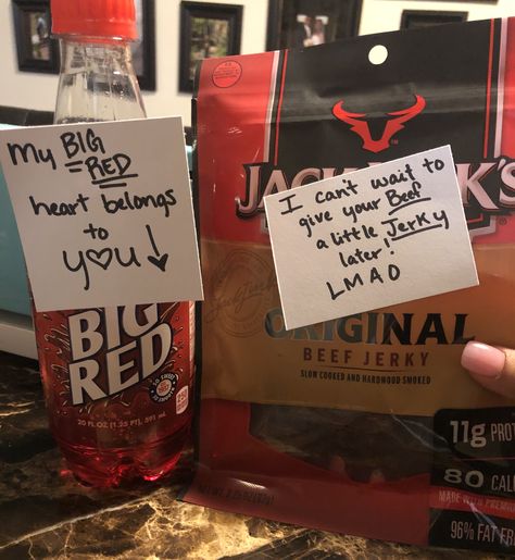 Snack puns for husband ❤️😂 Snack Puns For Boyfriend, Pun Gifts For Boyfriend, Puns For Husband, Beef Jerky Gift Ideas, Cute Puns For Boyfriend, Valentines Messages For Him, Beef Jerky Gift, Valentines Presents For Boyfriend, Corny Gifts