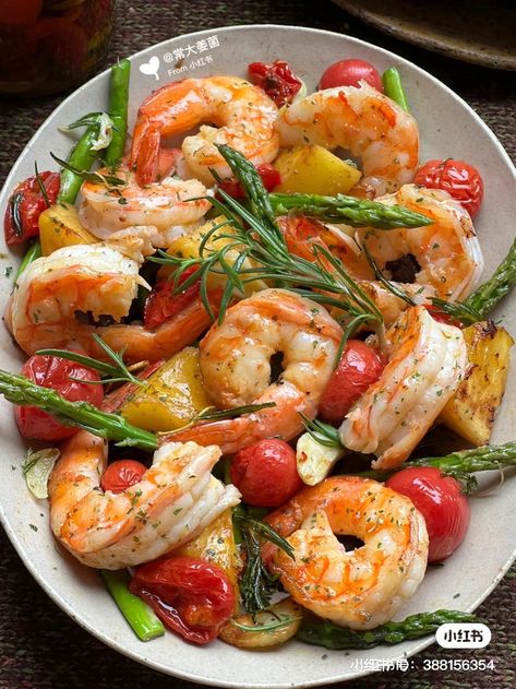 Sommer Mad, Healthy Food Menu, Shrimp And Asparagus, Healthy Food Inspiration, Makanan Diet, Healthy Food Dishes, Healthy Food Motivation, Healthy Lifestyle Food, Healthy Meal Prep