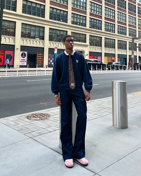 recent yankees fits ⚾️ Yankees Outfit, Tuff Fits, Yankee Fitted, Classy Outfits Men, Swag Outfits Men, Personal Style Inspiration, Mens Outfit Inspiration, Streetwear Men, Winter Outfits Men