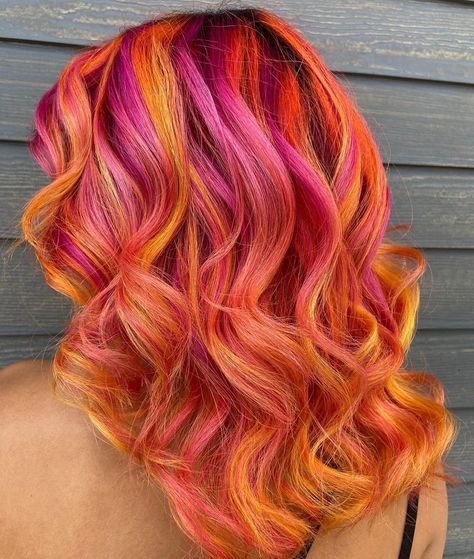 Stunning sunrise colored curls by @artistic.aestheticss - try our Peach Pack + Fire Opal for a similar style! #lunartides #orangehair #fireopal #coralhair Hairstyles Color Ideas, Fire Hair Color, Pink And Orange Hair, Sunset Hair, Hairstyles Color, Fire Hair, Rainbow Hair Color, Creative Hair Color, Peach Hair