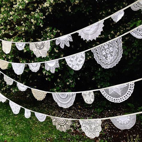 Bunting Ideas Vintage Style, Vintage Wedding Decorations Diy, Boho Bunting, Doily Bunting, Lace Bunting, Bunting Template, Vintage Bunting, Make Bunting, Felt Bunting