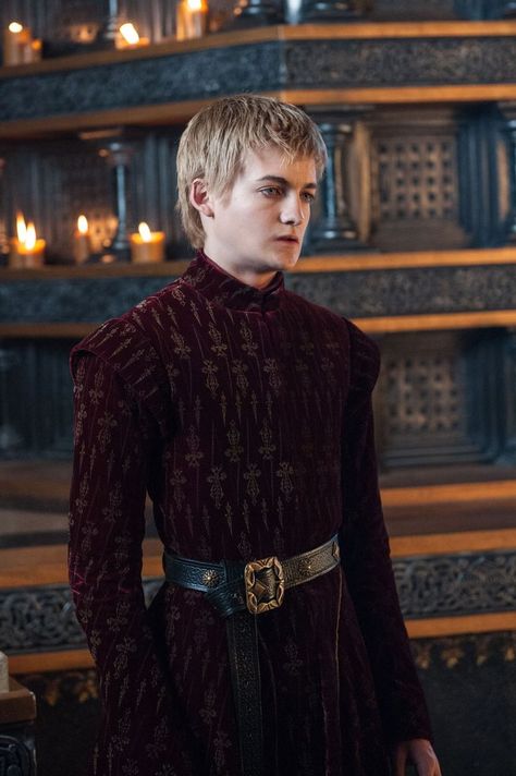 Game of Thrones Ramsey Bolton, Jack Gleeson, King Joffrey, Game Of Thrones Outfits, Joffrey Baratheon, Got Costumes, Game Of Thrones Costumes, Movie Edits, Game Of Thrones Tv