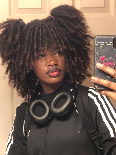 Wearing Headphones, Short Locs Hairstyles, Pelo Afro, Pretty Braided Hairstyles, Peinados Fáciles Para Cabello Corto, Dread Hairstyles, Dreadlock Hairstyles, Locs Hairstyles, Hair Reference