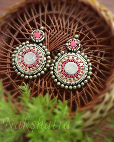 Quirky Bride, Terracotta Jewellery Making, Terracotta Jewellery Designs, Terracotta Earrings, Antique Gold Earrings, Indian Jewelry Earrings, Jewel Wedding, Terracotta Jewellery, Bridal Hair Jewelry