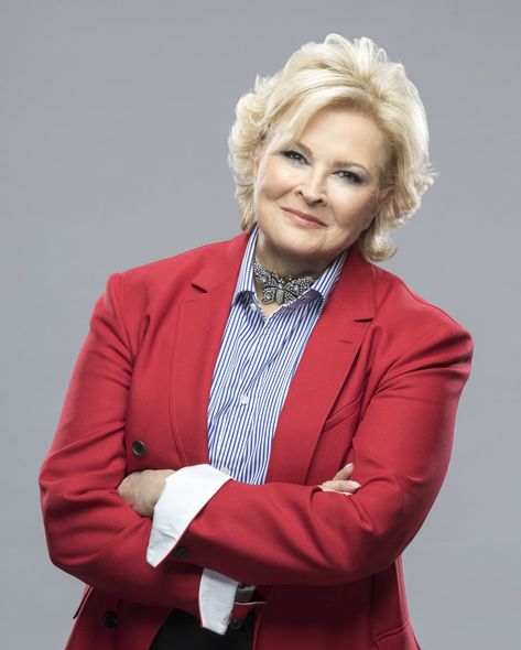 Here's the Exact Date and Time Murphy Brown Is Returning to Prime Time Faith Ford, Brown Hairstyles, Murphy Brown, Candice Bergen, Fall Tv, New Hairstyles, Prime Time, Old Tv, Real Life Stories