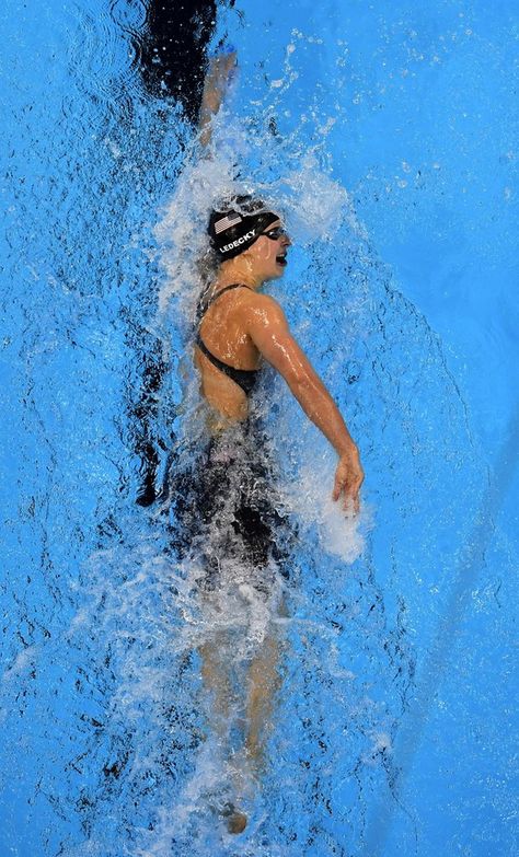 Katie Ledecky Pictures, Katie Ledecky Wallpaper, Competitive Swimming Pictures, Olympic Winners, Swimming Motivation, Swimming Pictures, Katie Ledecky, Swimmers Life, 2016 Olympic Games