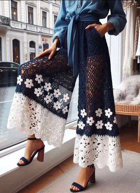 Crochet Bottoms, Crochet Pants, Crochet Clothing And Accessories, Crochet Clothes For Women, Crochet Fashion Patterns, Crochet Skirt, Celebrity Outfits, Knit Fashion, Crochet Fashion