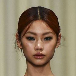 Runway Makeup, Model Aesthetic, Model Face, Aesthetic Makeup, Pretty Face, Makeup Inspo, Asian Beauty, Pretty Woman, Red Hair