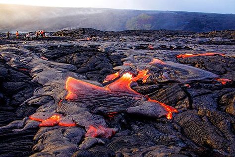 Kīlauea, Hawaii Volcano surface flows on the coastal plain Volcanoes National Park Hawaii, Big Island Volcano, Hawaii Itinerary, Mont Fuji, Hawaii Volcanoes National Park, Hawaii Volcano, Big Island Of Hawaii, Island Of Hawaii, Photography Jobs