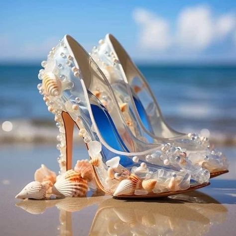 Sea Shell Dress, Coastal Cottage Decorating, Dream Beach Wedding, Fancy Heels, Under The Sea Theme, Fish Crafts, Mermaid Dreams, Beach Wedding Decorations, Seashell Jewelry