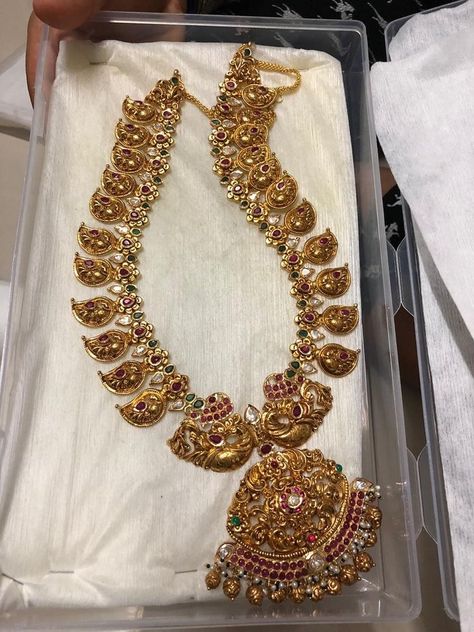 Mango Haram designs Mango Mala Jewellery Gold Latest, Mango Haram Designs Gold Latest Long, Mango Haram Designs, Mango Mala Jewellery, Mango Haram, Mango Mala, Haram Designs, Gold Necklace Wedding, Wedding Jewelry Sets Bridal Jewellery