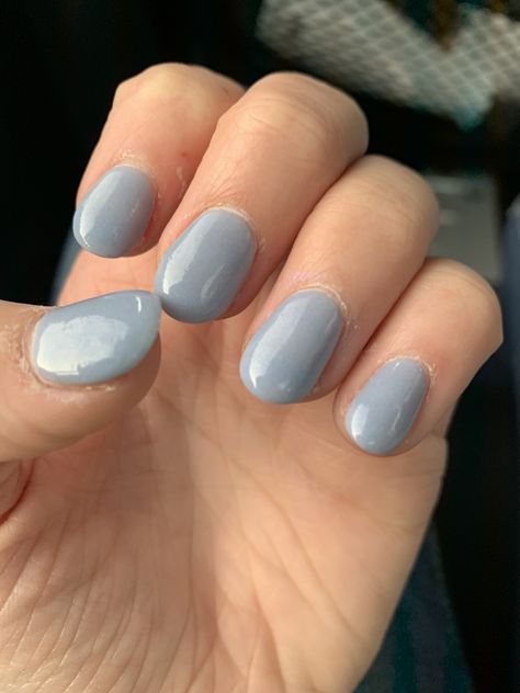 Grey and light blue color short oval tips; Light Gray Blue Nails, Light Blue Grey Nails, Greyish Blue Nails, Rounded Acrylic Nails, Short Round Nails, Grey Acrylic Nails, Sns Nails, Blue Acrylic Nails, Gray Nails