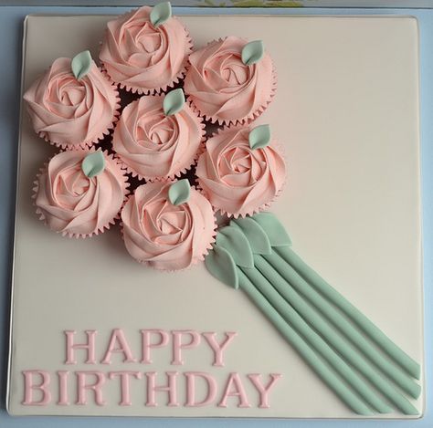 Happy Birthday Cupcake Bouquet | Flickr - Photo Sharing! Happy Birthday Cupcakes Ideas, Bouquet Ideas Birthday, Birthday Cupcakes Design, Cupcake Bouquet Ideas, Birthday Cupcakes Ideas, Paper Cakes, Cupcakes Design, Happy Birthday Cupcake, Cupcake Pictures