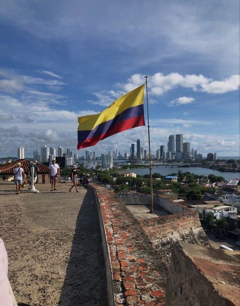 Columbia Cartagena, Latino Aesthetic, Cartagena Colombia Travel, Columbia South America, Flag Aesthetic, Colombia Country, Columbia Country, Beautiful Beaches Paradise, Colombia Flag