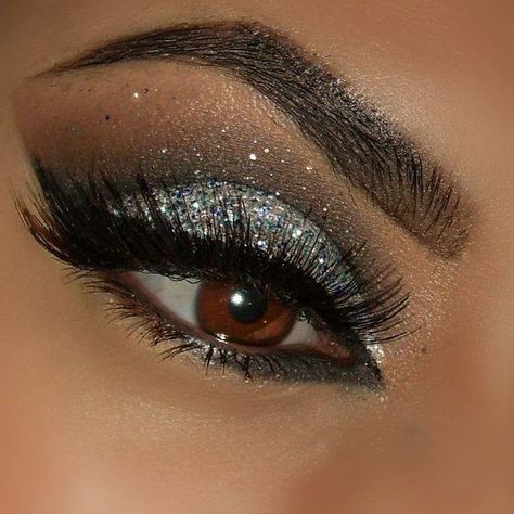 Silver Goddess Makeup, Black Makeup With Gems, Silver Festival Makeup, Black And Silver Makeup, Banquet Makeup, Makeup With Gems, Ballroom Makeup, Silver Glitter Eye Makeup, Quince Makeup