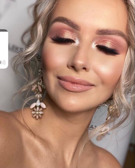 Rose Gold Makeup Blue Eyes, Pink Gold Wedding Makeup, Bride Makeup Pink Rose Gold, Rose Gold Makeup Brown Eyes, Makeup With Rose Gold Dress, Pink With Gold Makeup, Bridesmaid Makeup Dusty Rose, Simple Prom Makeup Natural Looks Rose Gold, Pink Eye Makeup Blue Eyes