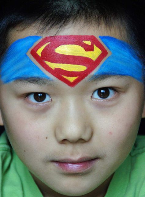 Superman Superman Face Painting, Superhero Face Painting, Face Painting Ideas, Face Painting For Boys, Face Painting Tutorials, Face Painting Easy, Kids Face Paint, Body Suit Tattoo, Simple Face