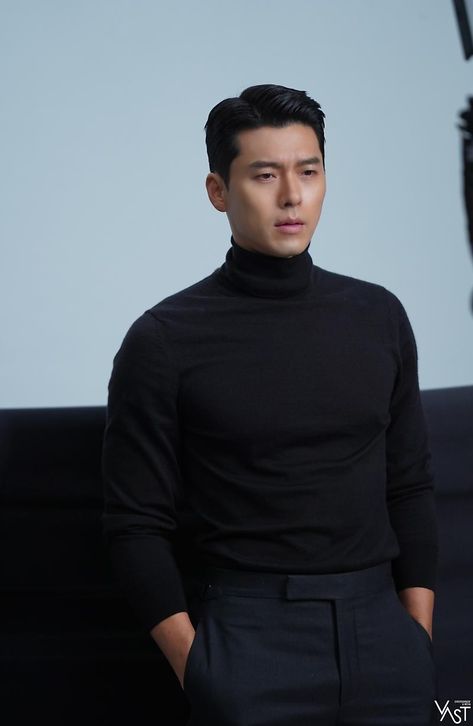 Asian Men Short Hairstyle, Top Drama, Korean Male Actors, Asian Man, Men Haircut Styles, Chinese Movies, Hyun Bin, Cool Outfits For Men, Male Poses