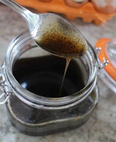 Home Made Vanilla, Vanilla Bean Recipes, Cheap Recipe, Vanilla Extract Recipe, Vanilla Bean Paste, Homemade Vanilla Extract, Vanilla Recipes, Paste Recipe, Just B