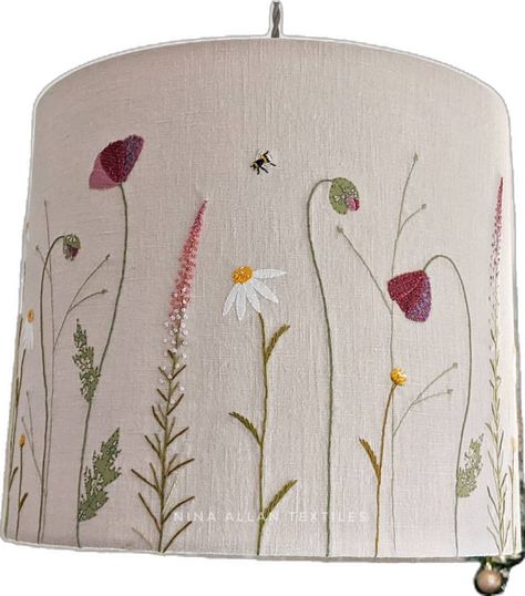 Painting Lamp Shades Diy, Painted Lamp Shades, Embroidered Lampshade, Lamp Craft, Crewel Embroidery Patterns, Photo Graphy, Dream Interior, Painting Lamps, Hand Embroidery Projects