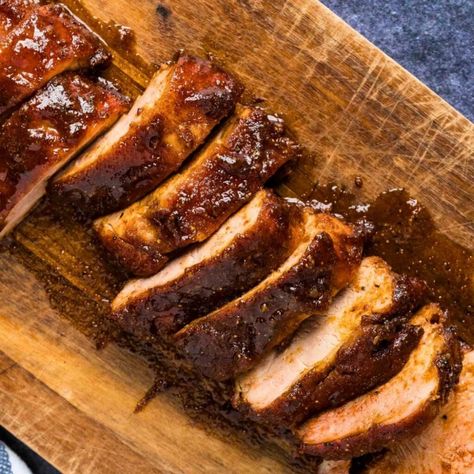 Easy Smoked Pork Tenderloin With a Sweet and Smoky Rub Pork Tenderloin Smoker Recipes, Smoked Pork Tenderloin Recipes, Pork Tenderloin Rub, Smoked Pork Tenderloin, Bbq Pork Recipes, Pork Tenderloin Recipe, Pork Rub, Tenderloin Recipe, Paprika Pork