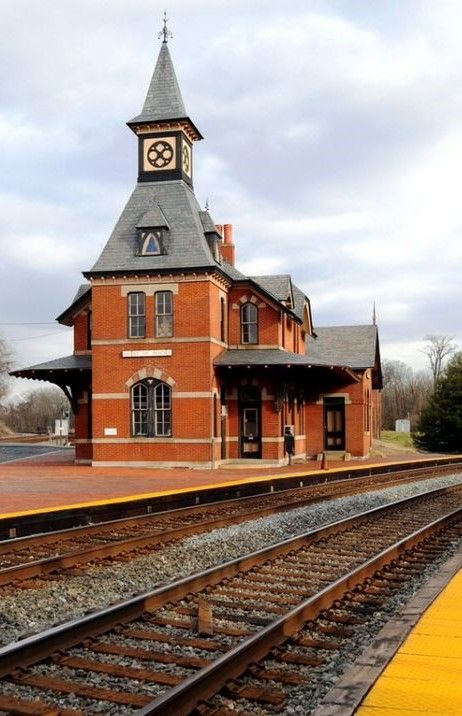 Train Station - Point of Rocks (?) Maryland Railroad Track Pictures, Vintage Train Station, Abandoned Train Station, Train Station Architecture, Old Train Station, Train Depot, Train Stations, Gothic Revival, Old Trains