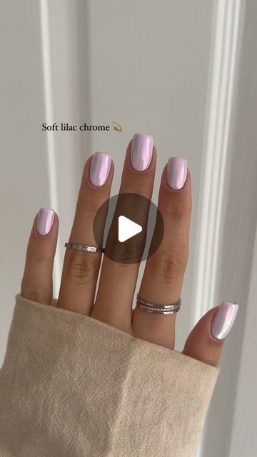 Aimee L Link on Instagram: "It’s timeless ✨

Using pastel lilac gel polish from @glitterbels 🤍

Learn all my chrome tips join my masterclass this Thursday!  Comment a ✨ for more info 🫶🏼🫶🏼🫶🏼

#chromenails #chromenail #chromenailart #naildesigns #nailinspo #fallnails #autumnnail #telfordnails #shropshirenails" Milky Chrome Lilac Nails, Lilac Chrome Nails Short, Lilac Chrome Nails Almond, Glazed Lilac Nails, Metallic Lilac Nails, Chrome Nail Art, Autumn Nails, Chrome Nails, Master Class