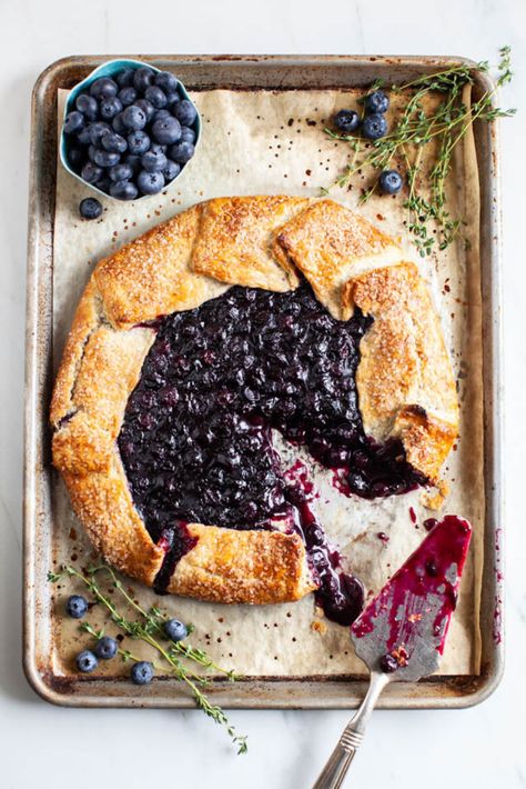 Blueberry Galette Spring Eats, Galette Recipes, Blueberry Galette, Tarte Vegan, Highbush Blueberry, Blueberry Tart, Galette Recipe, Blueberry Desserts, Cakes Recipes