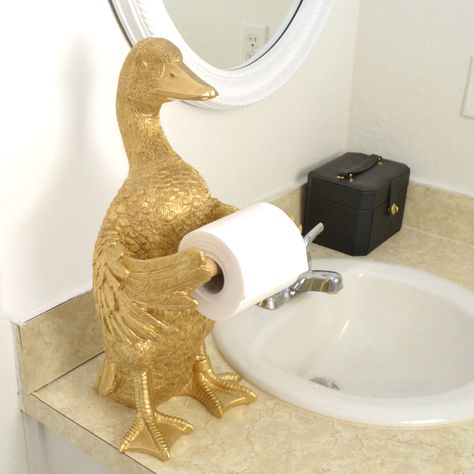 Funny Toilet Paper Holder, Estilo Kitsch, Funky Bathroom, Dream House Decor, Amazing Bathrooms, Golden Goose, Bathroom Inspiration, Paper Holder, House Stuff