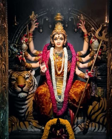 Home / Twitter Durga Ammavaru Images Hd Wallpaper, Durgai Amman, Navratri Pictures, Durga Photo, Adi Shakti, H Letter Images, Lord Durga, God Venkateswara Images Hd Wallpaper, Maa Durga Photo