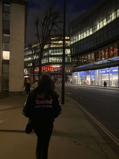 Aesthetic F1 Pics, Red Bull Jacket Outfit, Formula 1 Girl Aesthetic, Redbull Girl Aesthetic F1, Red Bull Girl Aesthetic F1, Redbull Aesthetic F1, Red Bull Aesthetic F1, Racer Girl Aesthetic, Redbull F1 Aesthetic