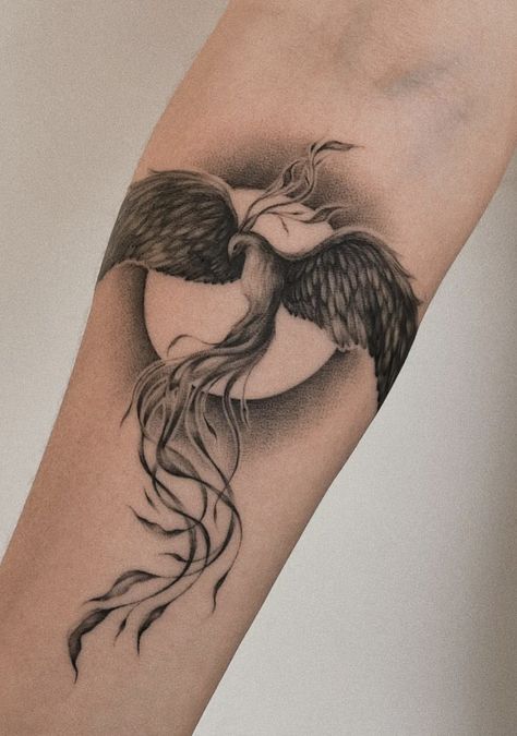 Pheonix Tattoo Ideas Female, Fire Phoenix Tattoo, Phoenix Tattoo For Women, Phoenix Tattoo Women, Phoenix Tattoo Arm, Tattoo For Women Ideas, Phoenix Tattoo Men, Phoenix Feather Tattoos, Phoenix Back Tattoo