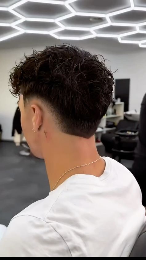 Burst Fade Curly Hair Men, Mullet Hairstyle Man, Burst Fade Mullet Curly Hair, Mullet Hairstyle Mens Long, Short Curly Mullet Mens, Curly Mullet Hairstyle Mens, Curly Burst Fade, Buzzcut Mullet, Mullet Hairstyle Mens Curly