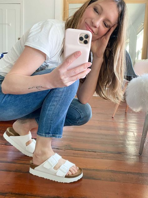 BIRKENSTOCKS: WHICH SANDAL IS JUST RIGHT FOR NOW? | Birkenstocks happen to be our footwear of choice at home. So we're trying all the cute new sandals — Arizona, Yao, EVA + platform & big buckle. See 'em here. | #TheMomEditStyle #TheMomEditBirkenstocks #Sandals #BirkenstocksWithSocks #BigBuckleSlideSandals #BirkenstockMadrid #EVAArizonaSandals #BirkenstockArizonaPlatformSandal #BirkenstockSienaSandal #BirkenstockArizona #BirkenstockYaoSandal #Nordstrom #Zappos #FreePeople Platform Birkenstock Outfit, Womens Birkenstocks Outfit, Platform Sandal Outfits, Burken Stocks Outfit, Birkenstocks With Socks Outfit, White Birkenstock Outfit, Arizona Birkenstock Outfit, Snake Skin Outfit, Platform Birkenstock