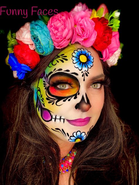 Colorful Catrina Makeup, Day Of The Dead Face Paint, Candy Skull Face Paint, Mexican Halloween Costume, Halloween Makeup For Kids, Halloween Costumes Scarecrow, Halloween Makeup Sugar Skull, Skull Face Paint, Makeup Ojos