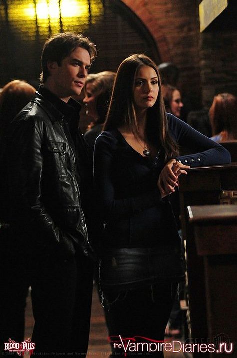 Damon Salvatore & Elena Gilbert Ian E Nina, Tvd Delena, Elena Damon, Ian And Nina, Vampire Diaries Outfits, Ian Joseph Somerhalder, Ian Somerhalder Vampire Diaries, Vampire Diaries Poster, Damon Salvatore Vampire Diaries