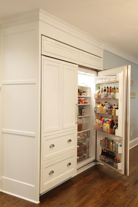 Sub-Zero built-in fridge blends into the kitchen seamlessly Refrigerators That Look Like Cabinets, Full Fridge And Freezer In Kitchen, Inbuilt Refrigerator In Kitchen, Kitchen Ideas Built In Fridge, Side By Side Fridge And Freezer, Fridge That Blends In With Cabinets, Refrigerator Built In Cabinet, Fridge Built Into Wall, Big Fridge Kitchen