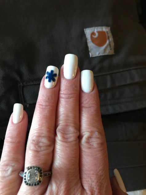 EMS / EMT nail design white Firefighter Nails Designs, Ems Nails, Emt Painting Ideas, Ems Tattoos Paramedics, Ems Memes Humor, Em Nails, Emt Memes Humor, Blue And White Nails, White Nail Designs