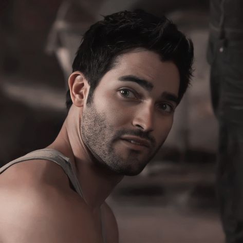 #Icon #TeenWolf Male Movie Characters, Derek Hale Icon, Derek Hale Aesthetic, Derek Teen Wolf, Stiles Derek, Teen Wolf Derek Hale, Malia Hale, Peter Hale, Wolf Character