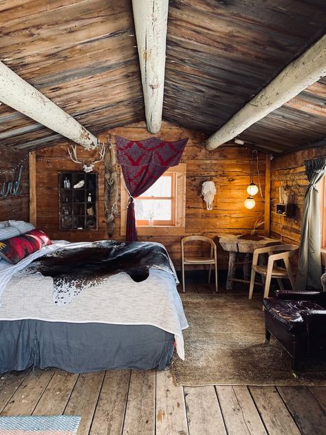 Yurt Cabin, Trapper Cabin, Trappers Cabin, Timber Frame Cabin, Small Sitting Area, Frame Cabin, House Cabin, King Size Pillows, Tiny House Cabin