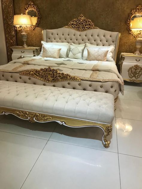 Pakistani House, Shadi Dress, Aesthetic Bedrooms, Bedroom Set Designs, Small Bedroom Ideas For Couples, Bedroom Ideas For Small Rooms Cozy, Pakistani Culture, Alhumdulillah Quotes, Lace Costume