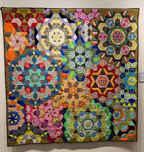 Sew Fun 2 Quilt: Millefiori Quilt Along by Katja Marek Millefiori Quilt Pattern, La Passacaglia Quilt, Millefiori Quilts, Kaleidoscope Quilt, Mountain Quilts, English Paper Piecing Quilts, Silk Quilt, Flower Quilts, Quilting Templates