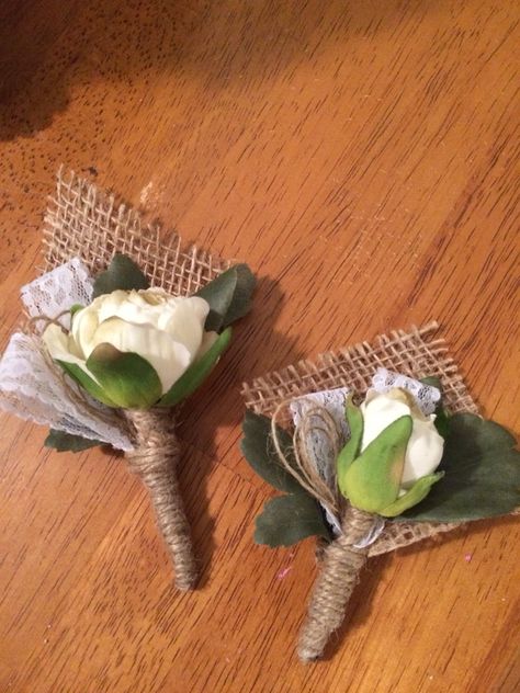 Rustic boutonnière. Burlap and lace wedding. Father and son Fan Bouquet, Burlap Boutonniere, Boutineer Wedding, Filipiniana Wedding Theme, Burlap Bouquet, Burlap And Lace Wedding, Filipiniana Wedding, Berry Wedding, Country Wedding Cakes