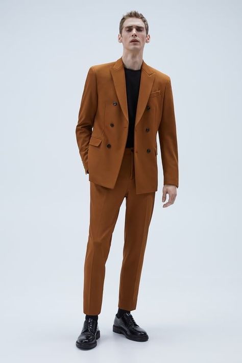 Blazer For Men Wedding, Men Suit Outfit, Brown Suits For Men, Tan Suit, Wedding Outfit Men, Fashion Boy, Designer Suits For Men, Men Stylish Dress, Mens Outfit Inspiration