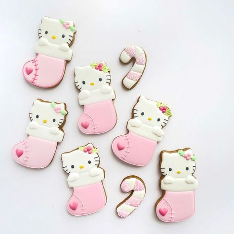 Bunnykitchens on Instagram: “First gingerbread batch of the season!! #bakingwithlove #decoratedcookies #royalicing #cookielife #royalicingcookies #cookiegram…” Sanrio Cookies, Hello Kitty Baking, Hello Kitty Restaurant, Christmas Cookie Tree, Pink Fuzzy Socks, Hello Kitty Mcdonalds, Kitty Cookies, Cookie Tree, Sanrio Christmas