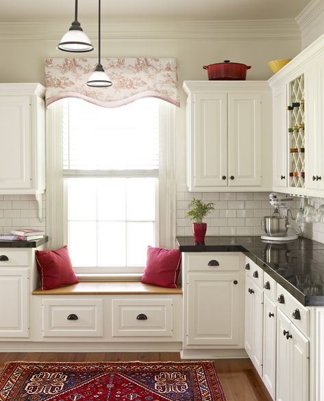 Built In Window Seat, Window Seat Kitchen, Dark Wood Kitchens, Country Kitchen Designs, Stock Cabinets, Kitchen Corner, Dark Kitchen Cabinets, Trendy Kitchen, Kitchen Window