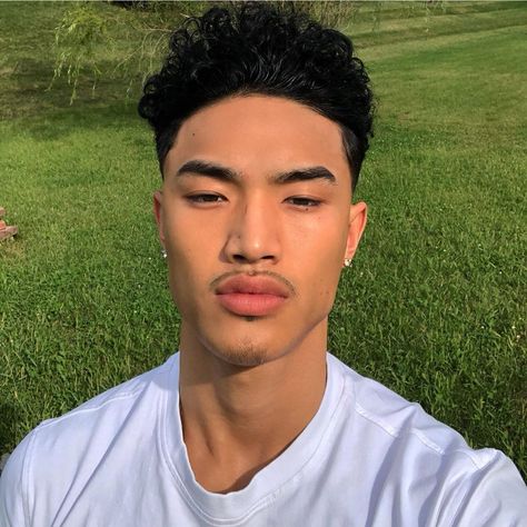 Monolid Eyes, Themes Aesthetic, Mixed Guys, Hispanic Men, Evaporative Cooler, Asian Guys, Aesthetic Edits, Cute Black Guys