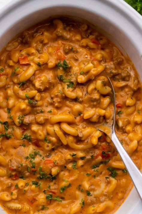 This Slow Cooker Hamburger Helper is easily made entirely in the Crockpot, with ground beef and macaroni in a cheesy, tomato-y sauce with extra veggies! It's hearty comfort food made easy! #slowcooker #crockpot | crockpot meals | slow cooker recipes | ground beef recipes | comfort food | family dinner ideas | macaroni | easy dinner recipes | one pot meals Crock Pot Recipes Easy Healthy, Slow Cooker Meal With Ground Beef, Crockpot Recipes With Ground Sausage, Ground Beef Crock Pot Meals, Crockpot Soup Recipes Ground Beef, Fall Crockpot Recipes Hamburger, Ground Beef Slow Cooker Recipes Healthy, Cozy Crock Pot Meals, Hamburger Casserole Recipes Crockpot